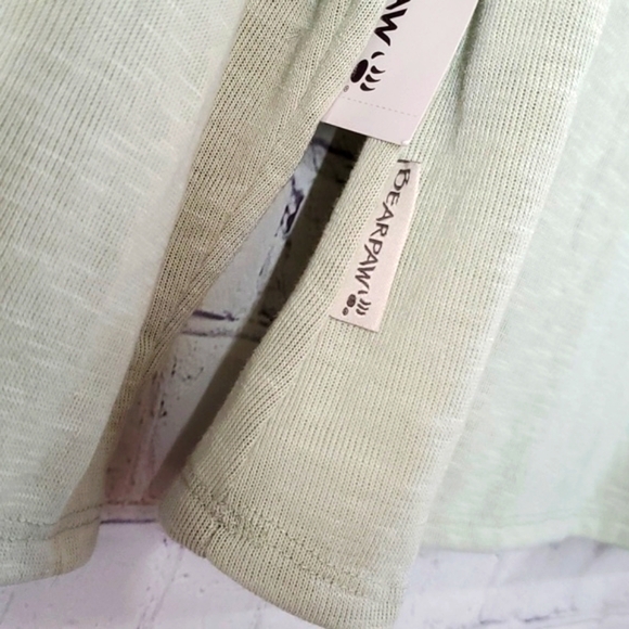 🆕️ NWT Bearpaw Light Green Long Sleeve Loose Fit Shirt Womens Size Medium - Picture 13 of 17